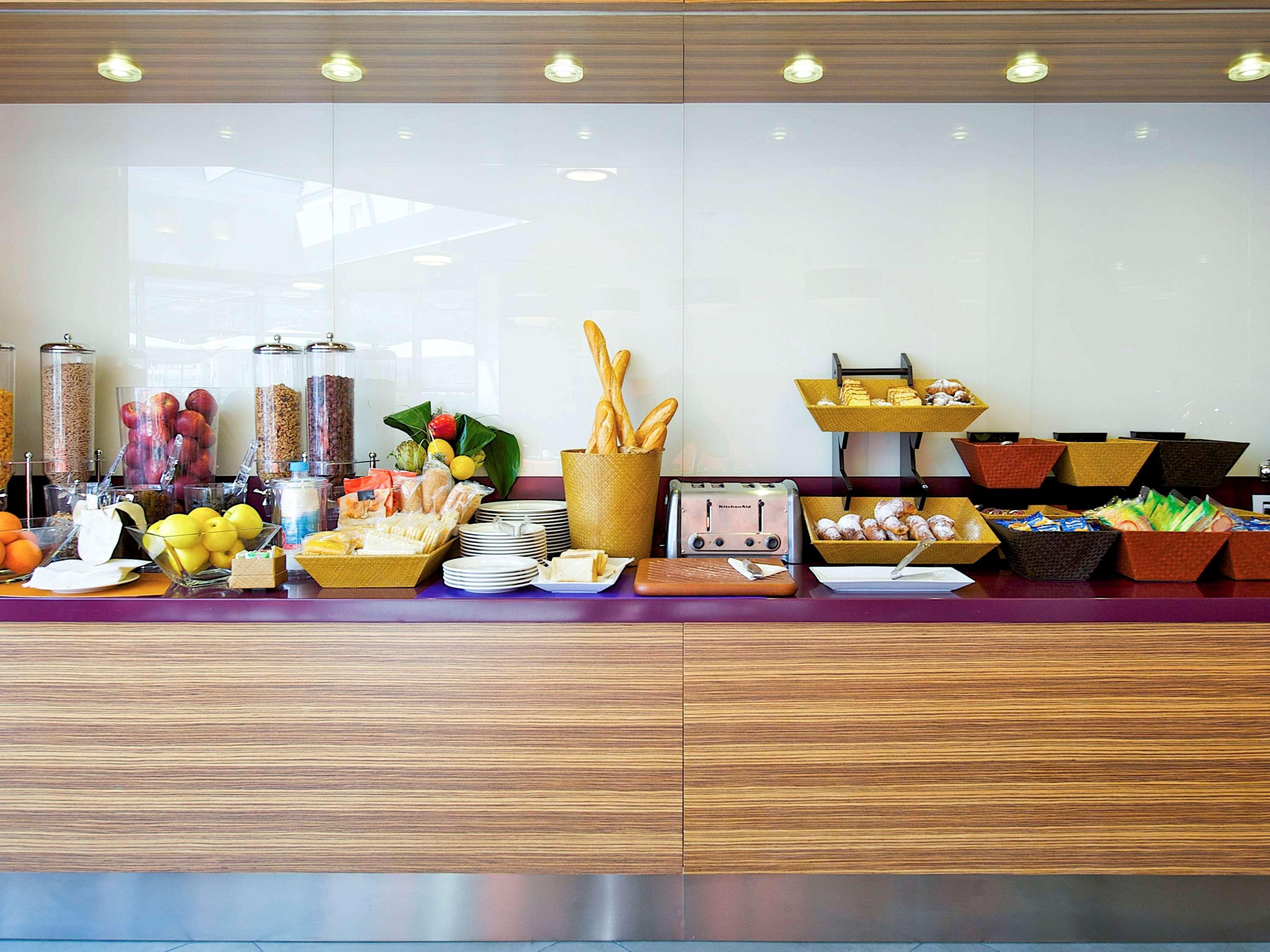 Novotel Salerno Est Arechi Eksteriør bilde