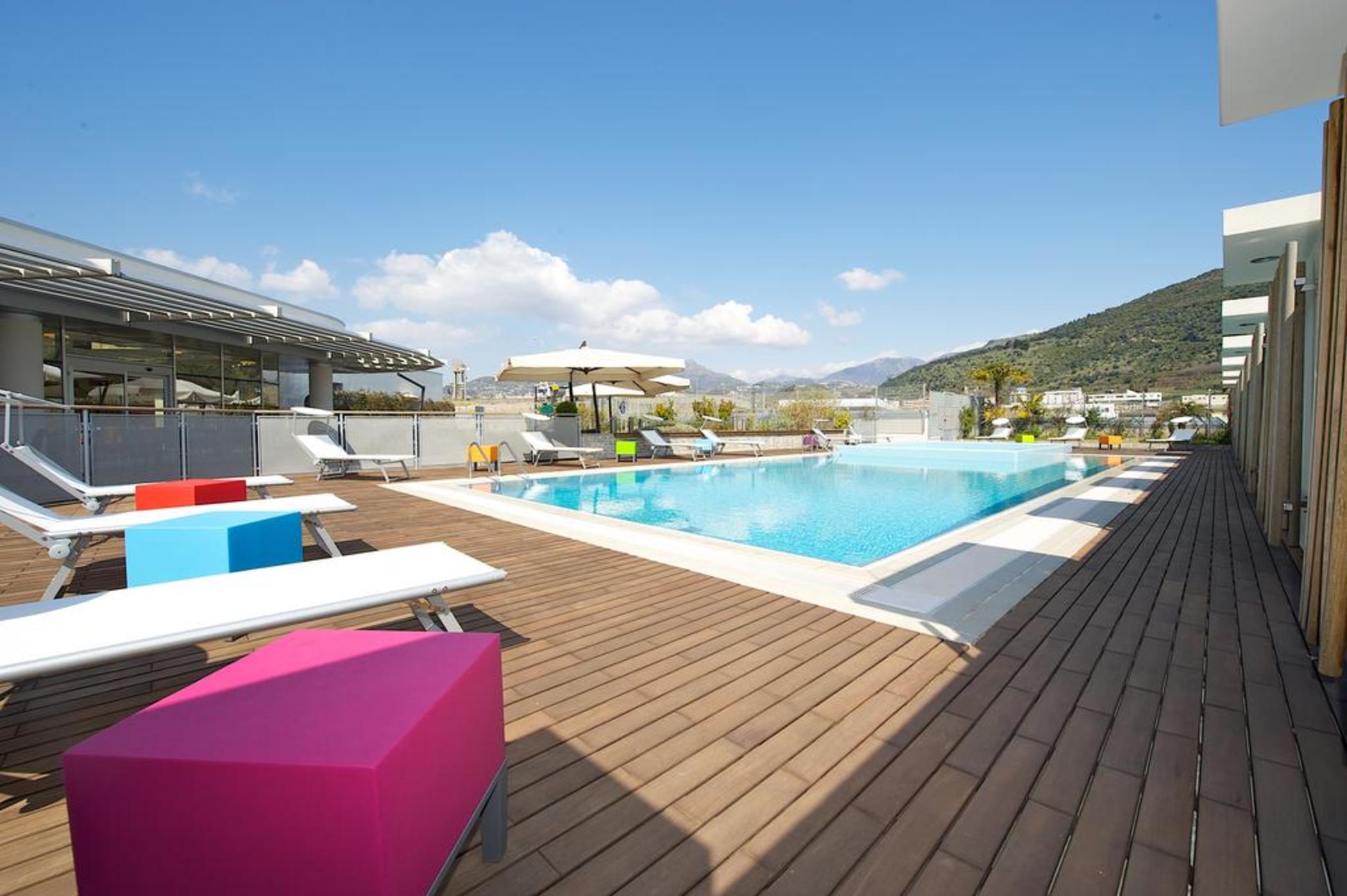 Novotel Salerno Est Arechi Eksteriør bilde