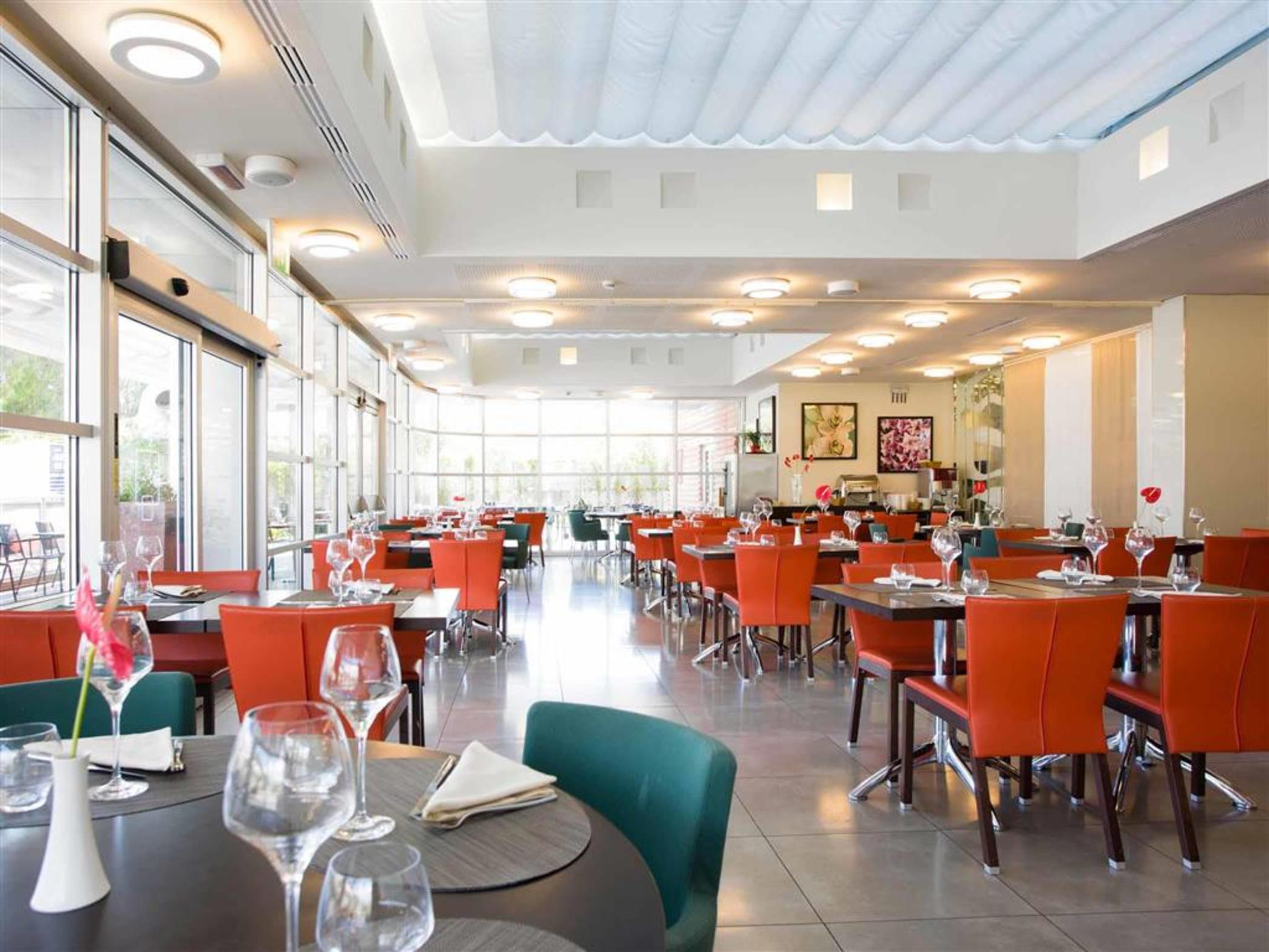 Novotel Salerno Est Arechi Eksteriør bilde