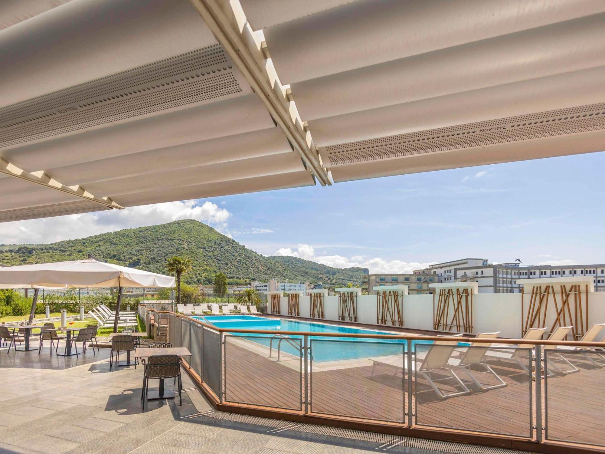 Novotel Salerno Est Arechi Eksteriør bilde