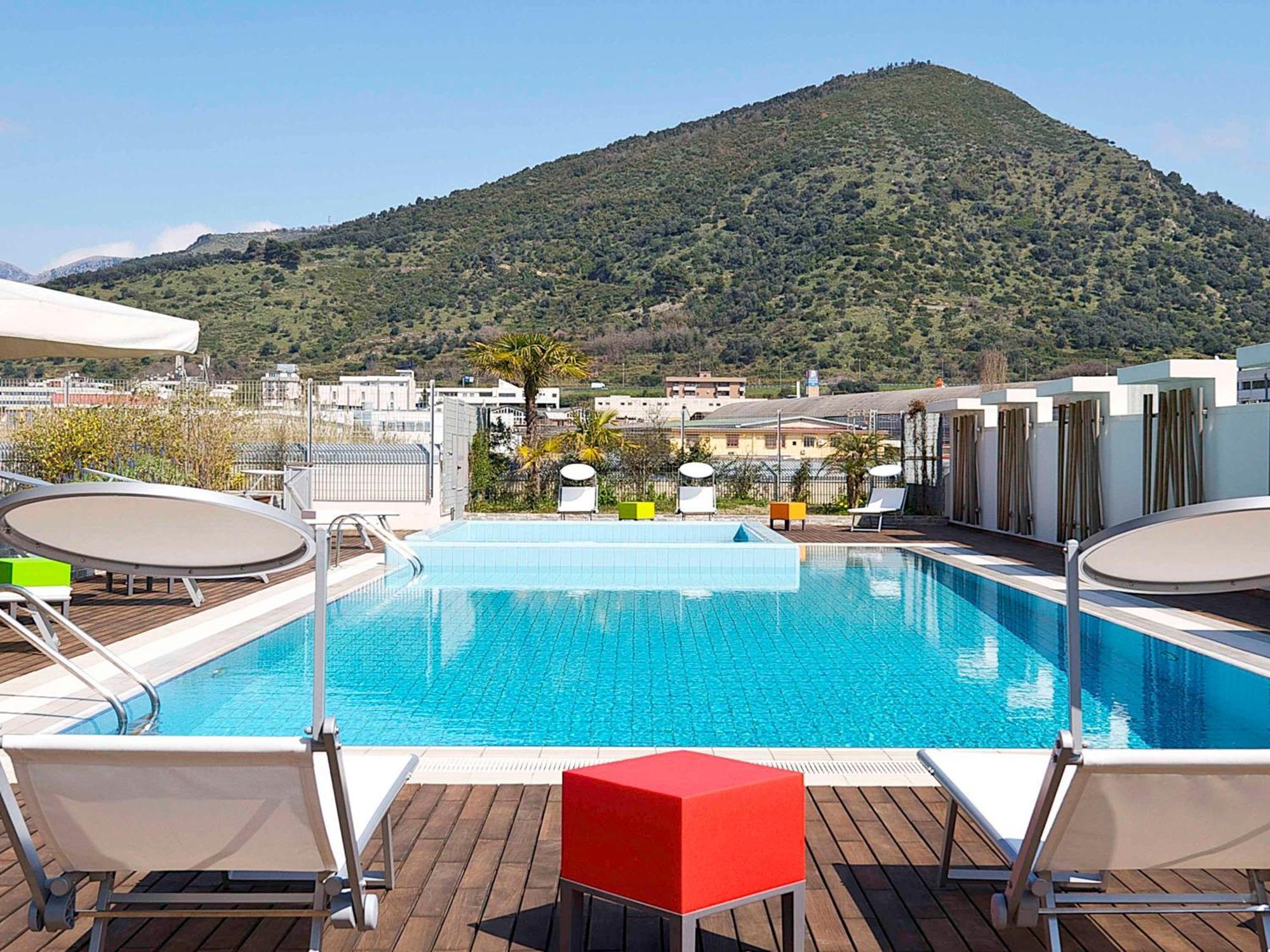 Novotel Salerno Est Arechi Eksteriør bilde