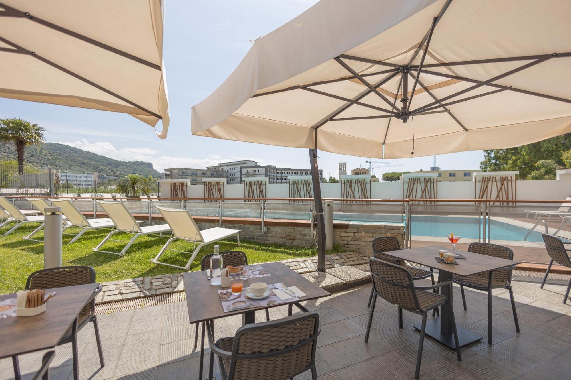 Novotel Salerno Est Arechi Eksteriør bilde