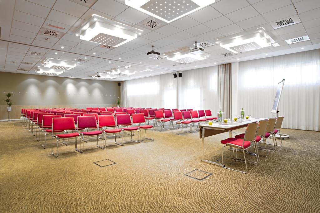 Novotel Salerno Est Arechi Eksteriør bilde